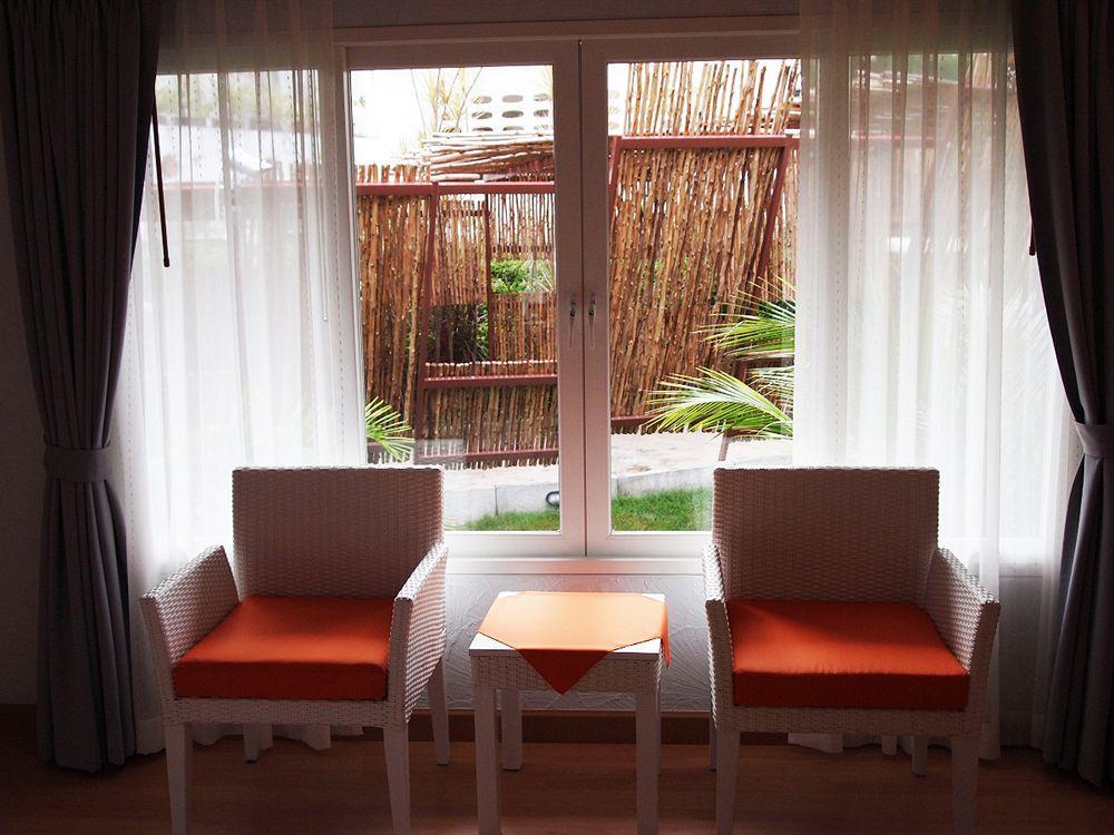 Oyo 626 The Chalet Phuket Resort Panwa Beach Exterior foto